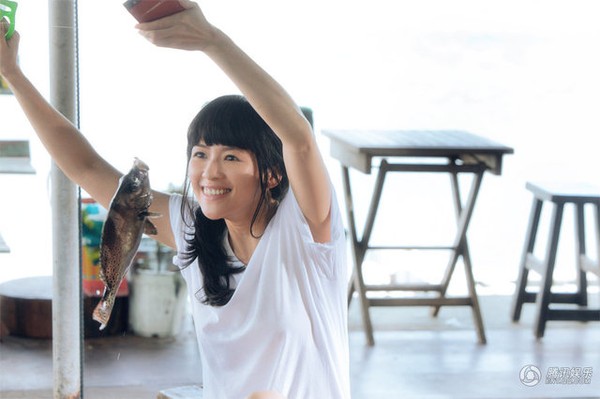 Chương Tử Di: Từ đẳng cấp sành điệu đến quê mùa, lòe loẹt - Hình 7