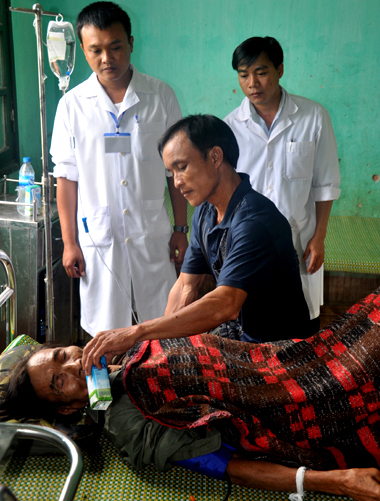 Trở thành người rừng sau trận bom kinh hoàng - Hình 3