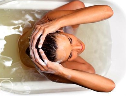 5 cách tắm đùa dại với sức khỏe - Hình 1