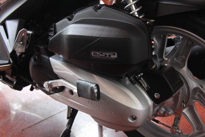 Ảnh thực tế Honda Air Blade 125 mới vừa bán ở VN - Hình 11
