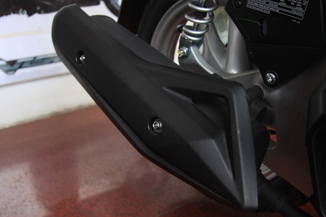 Ảnh thực tế Honda Air Blade 125 mới vừa bán ở VN - Hình 9