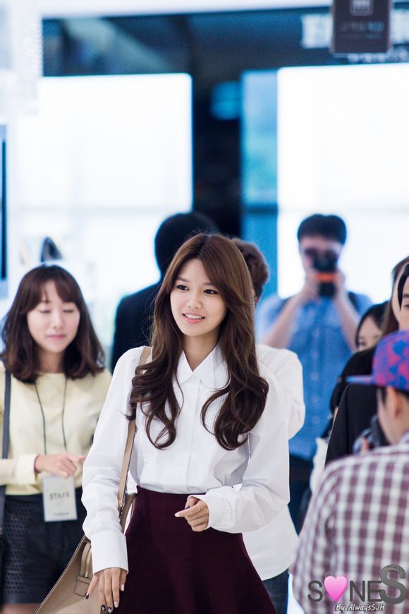 Sooyoung (SNSD) lộ chân tong teo - Hình 2
