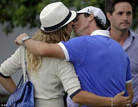 Wozniacki sắp theo chồng bỏ cuộc chơi? - Hình 5