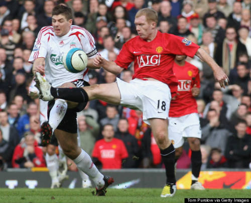 Đội hình sáng nhất kỷ nguyên Ngoại hạng Anh: Vắng Ryan Giggs - Hình 3
