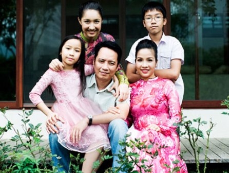 Hạnh phúc viên mãn của gia đình sao Việt sinh 2 con gái - Hình 14