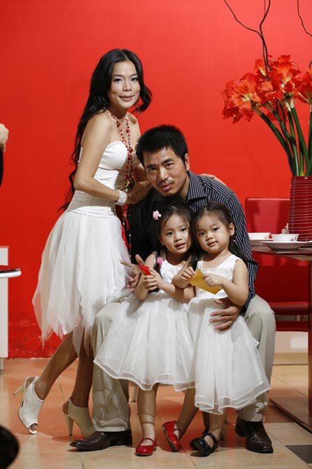 Hạnh phúc viên mãn của gia đình sao Việt sinh 2 con gái - Hình 10