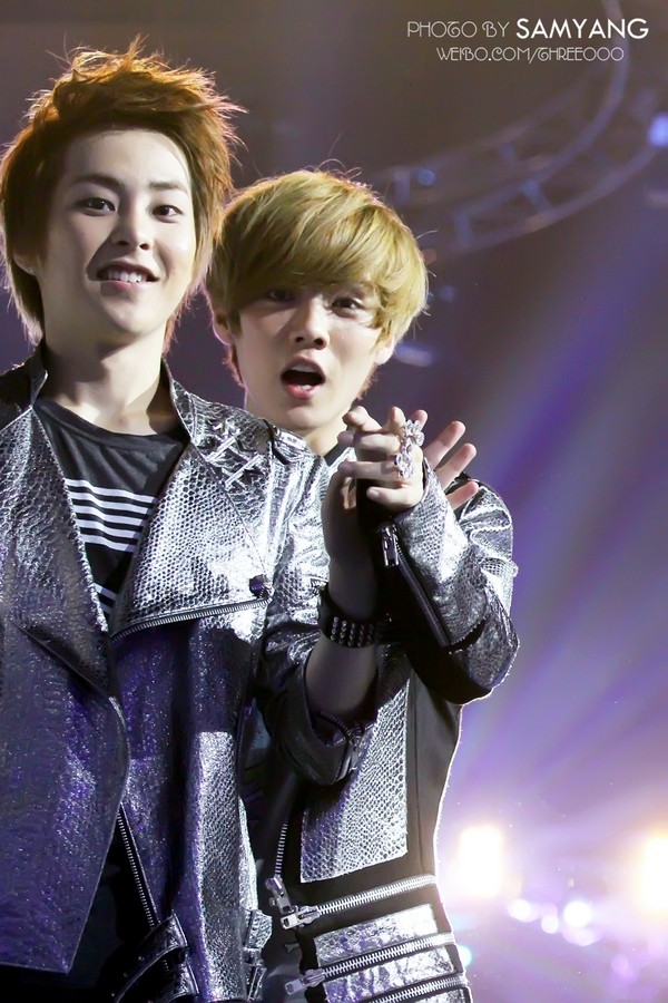 Hoàng tử bé Luhan và những khoảnh khắc còn mãi bên EXO - Hình 14