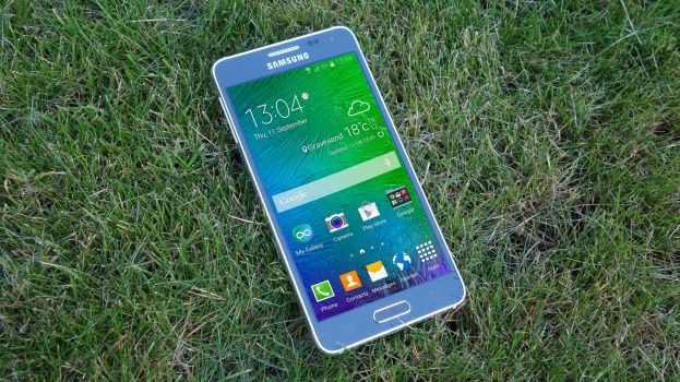 Loạt siêu phẩm di động hiện chỉ bán ở VN dạng xách tay - Hình 5