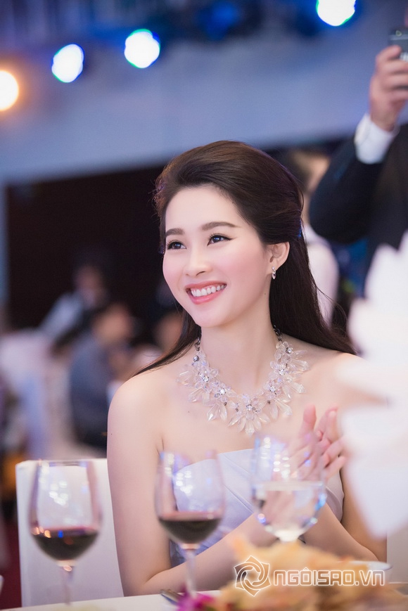 Ngất ngây trước nhan sắc vạn người mê của Hoa hậu Thu Thảo - Hình 13