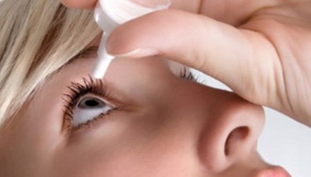 Nhìn vào mắt của người đau mắt đỏ có bị lây? - Hình 1