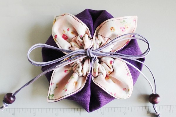 Cách may túi dây rút đơn giản đựng những đồ nhỏ xinh - Hình 7