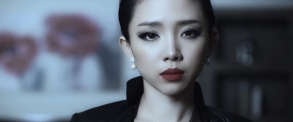 Tóc Tiên cá tính, gợi cảm trong MV mới - Hình 1
