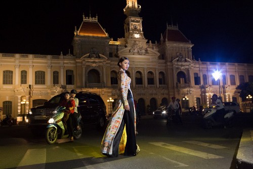 Khánh Ngọc thể hiện tình yêu Sài Gòn trong ảnh xuân - Hình 2