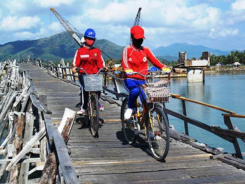 Cầu tử thần treo khắp nơi - Hình 2