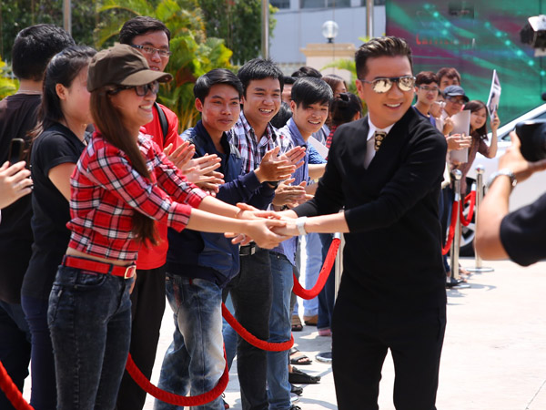 Hồ Quỳnh Hương, Hà Hồ sành điệu đi chấm X-Factor - Hình 9