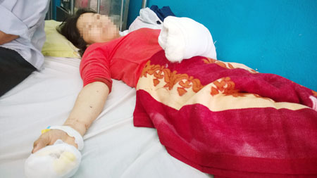 Người phụ nữ bán vé số bị cướp đâm trọng thương trong đêm - Hình 1