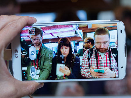 Những smartphone ấn tượng vừa ra mắt tuần qua - Hình 3