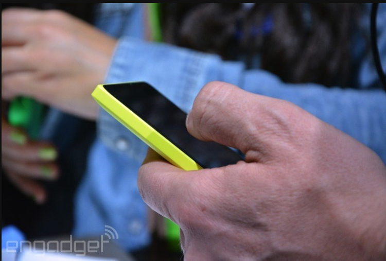 Trên tay Nokia XL chạy Android giá 3,1 triệu đồng - Hình 5