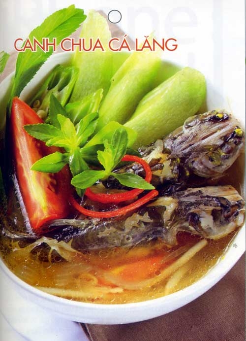 Ấm áp bữa cơm gia đình trong khu vườn bình yên - Hình 3