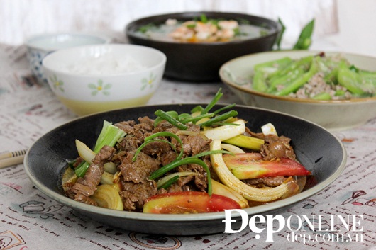 Bữa tối thời bão giá vẫn đủ màu - đủ chất - Hình 1