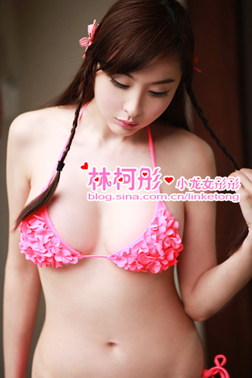 Chết ngất với loạt ảnh 2 mảnh của tiểu long nữ Đồng Đồng - Hình 3