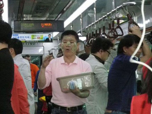 Cười té ghế ngày 4/4: Cách troll hàng xóm siêu độc - Hình 14