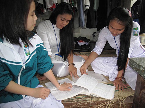 Học trong... sợ hãi - Hình 2
