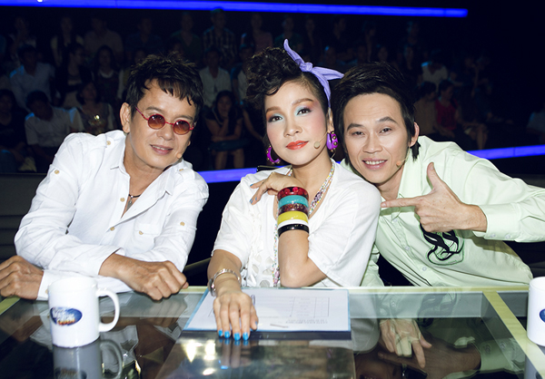 Mỹ Linh hóa thành cô gái xì-tin - Hình 3