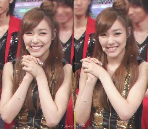 Ngắm BST đồ đôi của Nickhun và Tiffany - Hình 3