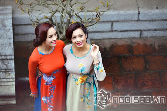 Thúy Hằng - Thúy Hạnh gây sốt với ảnh thời cởi trần tắm mưa - Hình 6