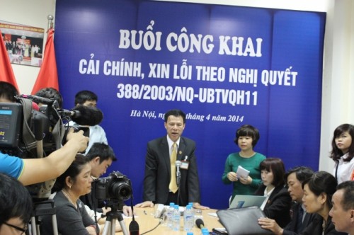 Tòa án nhân dân TP. HN công khai xin lỗi người bị án oan 10 năm - Hình 1
