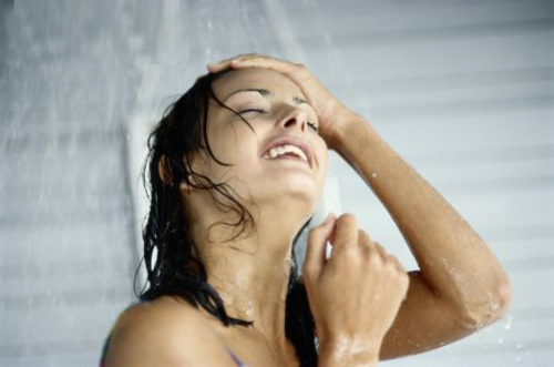 Lợi ích đáng ngạc nhiên của việc tắm nước lạnh - Hình 3