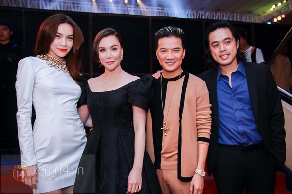 Mr. Đàm lấp lánh phụ kiện đi chấm thi X-Factor - Hình 12
