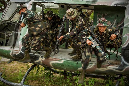 Mỹ-Philippines rầm rộ tập trận bảo vệ biển đảo - Hình 2