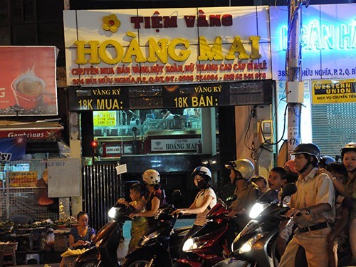 Uẩn khúc dùng dằng chưa giải quyết dứt điểm vụ tiệm vàng Hoàng Mai? - Hình 1