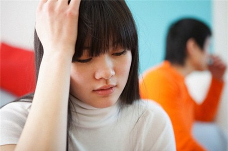 Trả giá đắt vì bỏ chồng con chạy theo phi công trẻ - Hình 1