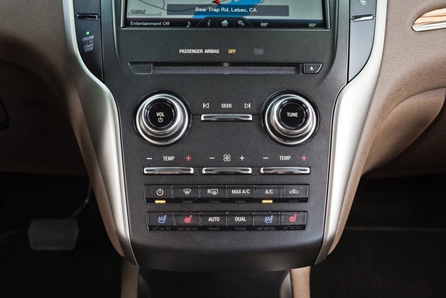 Xe crossover hạng sang Lincoln MKC 2015 mạnh hơn ước tính - Hình 11