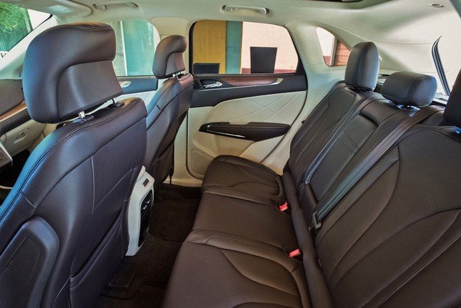 Xe crossover hạng sang Lincoln MKC 2015 mạnh hơn ước tính - Hình 12