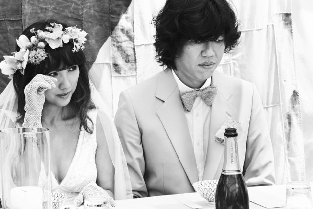Lee Hyori là một ngôi sao nổi tiếng, và ảnh cưới của cô được chụp rất tuyệt vời. Nếu bạn muốn ngắm nhìn cặp đôi này trong những khoảnh khắc đáng yêu và tình tứ, hãy xem ngay bức ảnh cưới của họ.