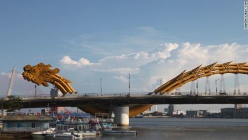 Báo Mỹ ca ngợi rồng phun lửa ở Đà Nẵng - Hình 4