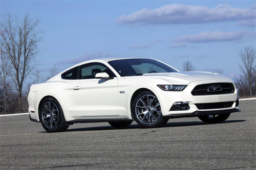 Ford Mustang - biểu tượng xe hơi Mỹ - Hình 1