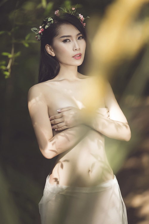 LAN HƯƠNG khoe hình thể sexy, căng tràn sức thanh xuân - Hình 5 