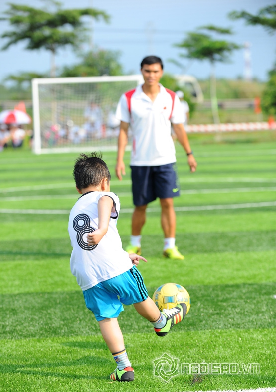 Con trai Tài Em sao nhí tương lai của đá bóng Việt Nam - Sao việt - Việt  Giải Trí