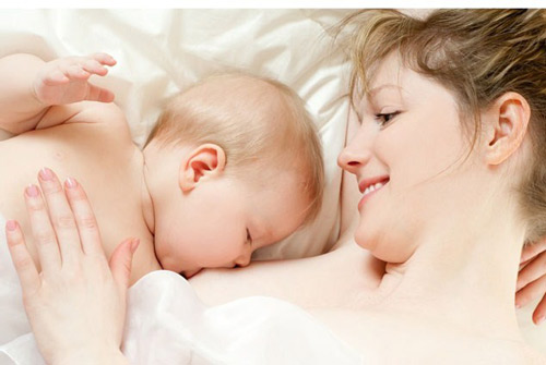 5 điều cần nhớ khi sinh con mùa hè - Hình 1