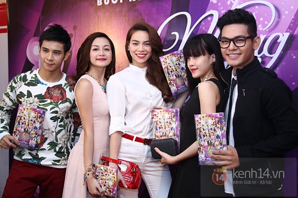 Fan chen chúc nhau xin chữ kí dàn sao Vpop - Hình 20