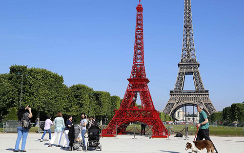 Tháp Eiffel có thêm em gái - Hình 2