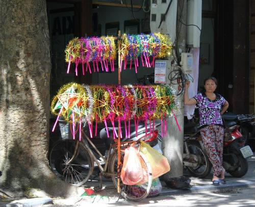 Những đồ chơi độc đáo ở phố trung thu - Hình 2