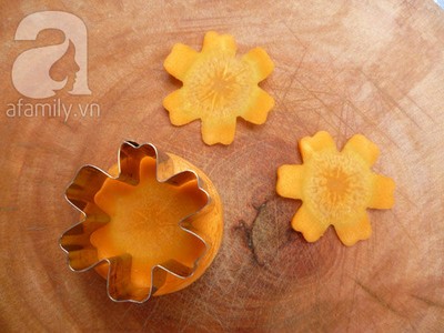 5 kiểu trang trí đĩa ăn cực đẹp từ 2 cách cắt tỉa dưa leo cà rốt - Hình 2