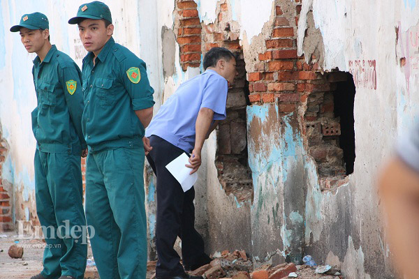 Ảnh: Bên trong những căn nhà sau vụ cháy loạt cửa hàng ở Tp.HCM - Hình 12