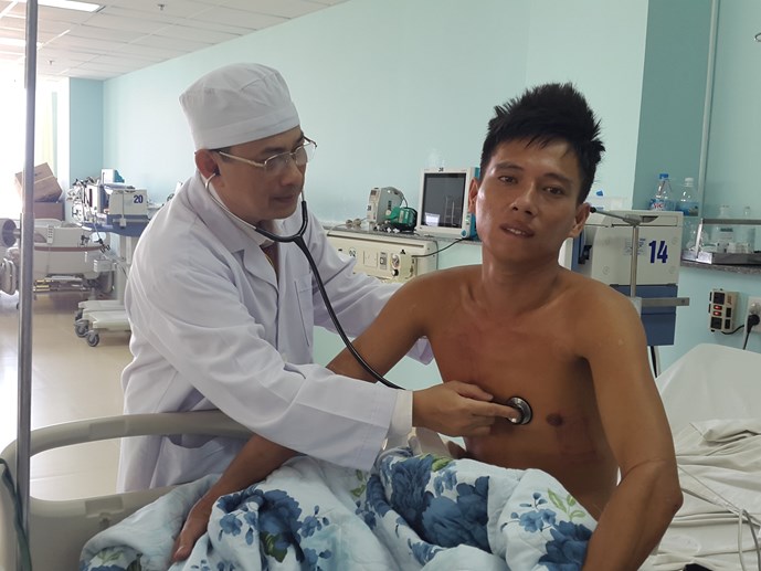 Cứu sống bệnh nhân bị điện giật ngưng tim, ngưng thở - Hình 1